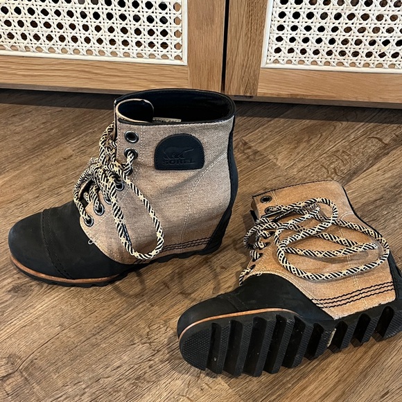 SOREL ‘1964 Premium Canvas’ Waterproof Wedge Bootie - Picture 1 of 4